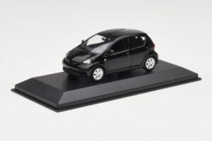 Toyota Aygo AB10 Black Minichamps 1:43 400166401 Diecast - image 2 of 4