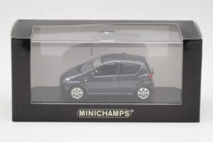 Toyota Aygo AB10 Grey Metallic Minichamps 1:43 AYGO001 Diecast - image 4 of 4