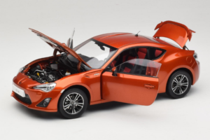 Toyota GT86 Red Century Dragon 1:18 CD01 Diecast - image 2 of 8