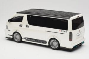 Toyota Hiace Super GL Pearl White Otto 1:18 OT1136 Resin - image 5 of 6
