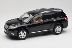 Toyota Highlander XU40 Black Paudi Model 1:18 2043612-B1 Diecast