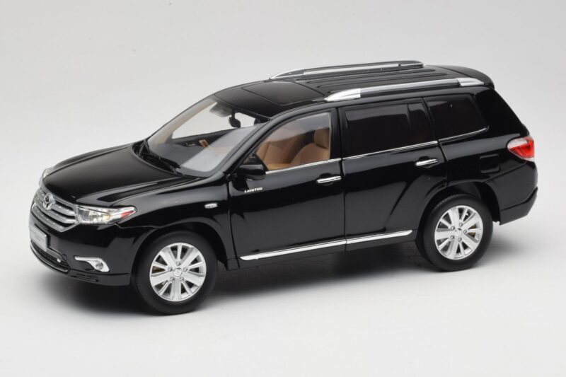 Toyota Highlander XU40 Black Paudi Model 1:18 2043612-B1 Diecast