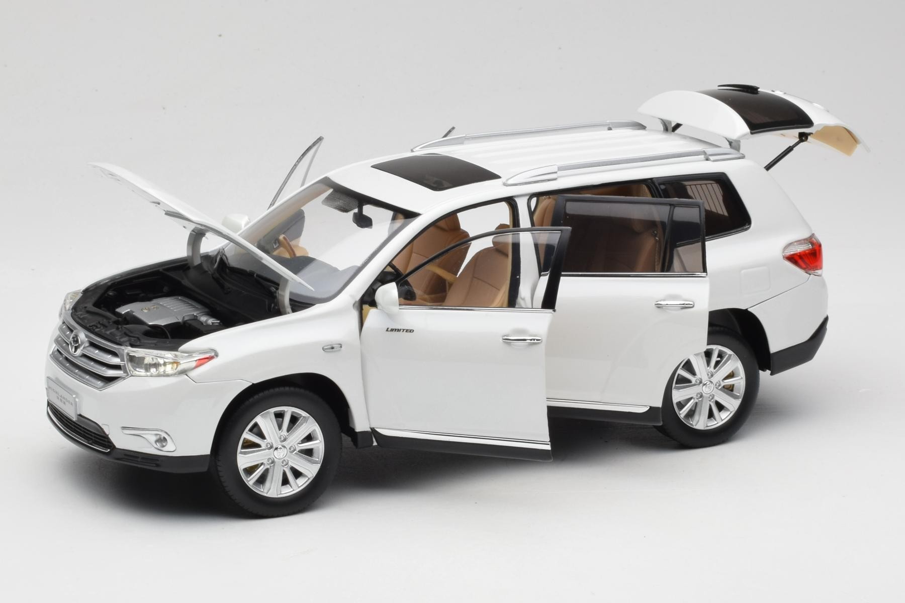 Paudi Model Toyota Highlander XU40 1:18 Diecast White