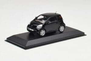 Toyota iQ Black Mica Minichamps 1:43 403166803 Diecast - image 2 of 4