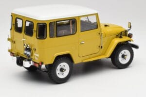 Toyota Land Cruiser FJ40 Mustard Yellow Kyosho 1:18 08971Y Diecast - image 3 of 8