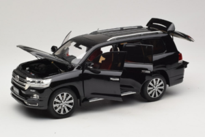 Toyota Land Cruiser LC200 Black Kengfai 1:18 KF024-13 Diecast - image 2 of 8