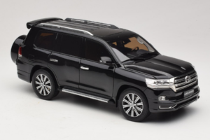 Toyota Land Cruiser LC200 Black Kengfai 1:18 KF024-13 Diecast - image 6 of 8