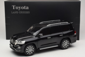 Toyota Land Cruiser LC200 Black Kengfai 1:18 KF024-13 Diecast - image 8 of 8