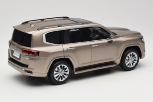 Toyota Land Cruiser LC300 ZX Gold LCD 1:18 LCD18013-ZX-GO Diecast - image 3 of 8
