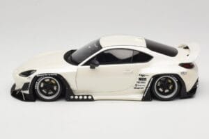 Toyota Pandem GR86 ZN8 Crystal White GT Spirit 1:18 GT498 Resin - image 3 of 6