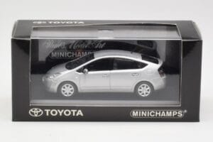 Toyota Prius Silver Minichamps 1:43 TOYOTA005 Diecast - image 4 of 4
