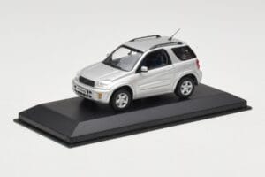 Toyota RAV4 XA20 Silver Light Interior Minichamps 1:43 31434205 Diecast - image 2 of 4