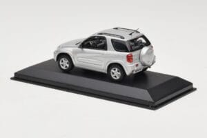 Toyota RAV4 XA20 Silver Light Interior Minichamps 1:43 31434205 Diecast - image 3 of 4
