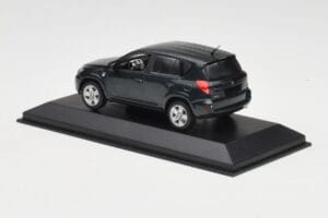 Toyota RAV4 XA20 Green Minichamps 1:43 TOYOTA008 Diecast - image 3 of 4