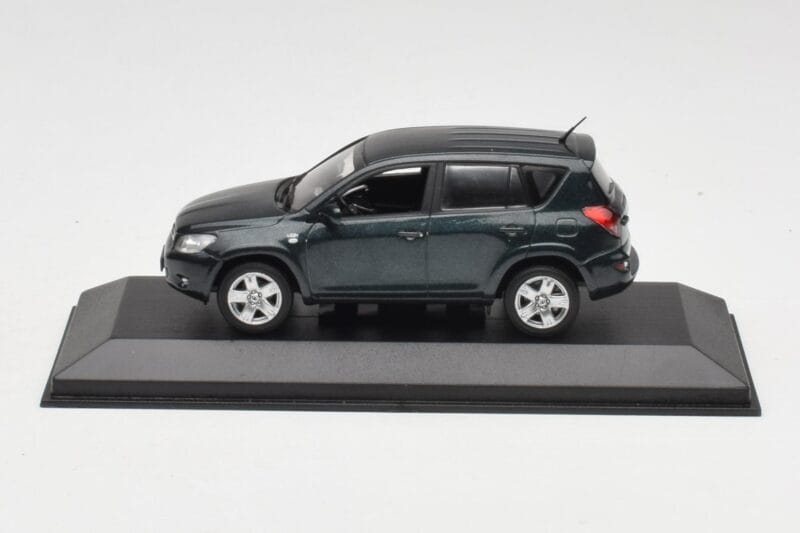 Toyota RAV4 XA20 Green Minichamps 1:43 TOYOTA008 Diecast