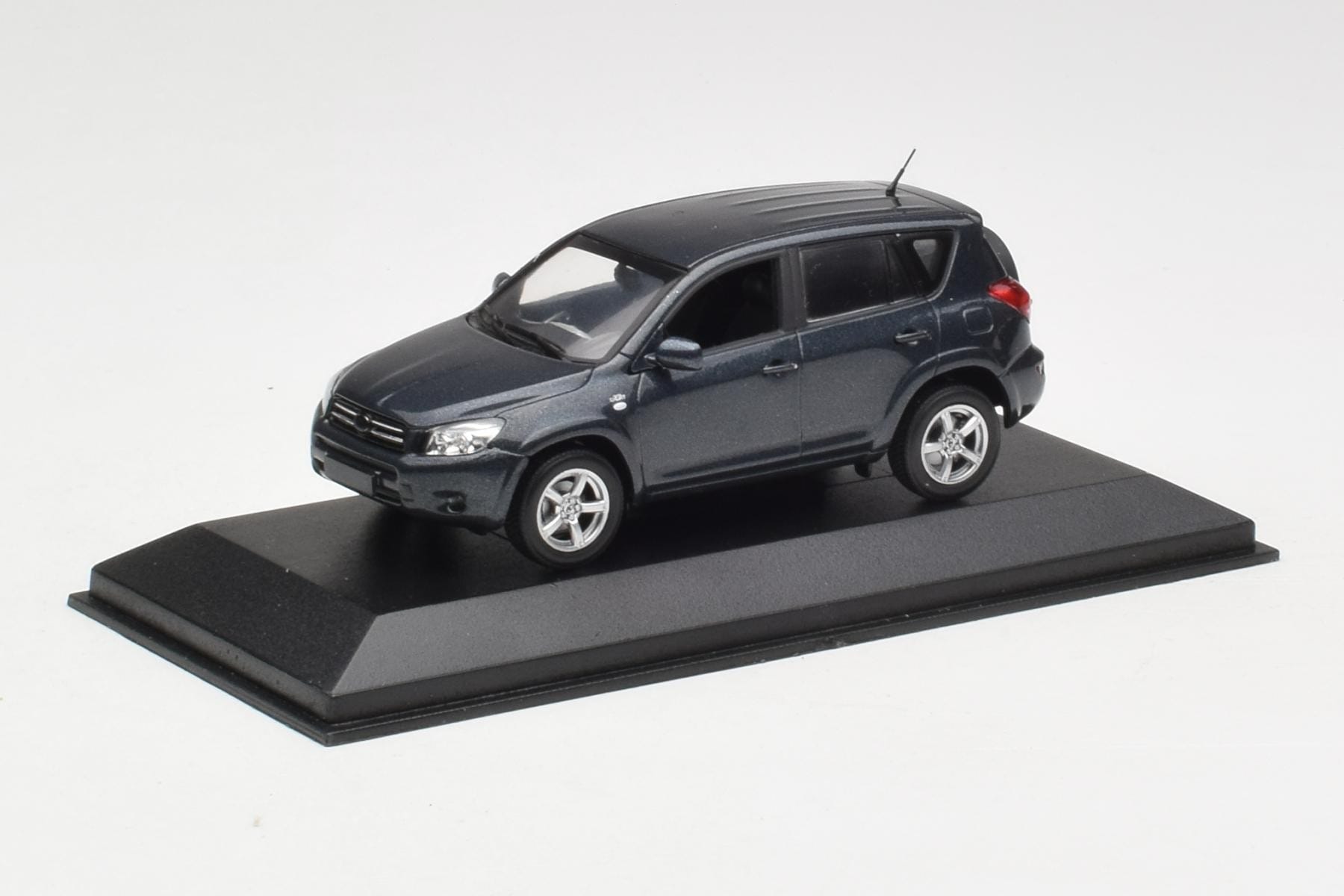Minichamps Toyota RAV4 XA30 1:43 Diecast Grey