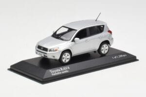 Toyota RAV4 XA30 Silver Minichamps 1:43 400166570 Diecast - image 2 of 4
