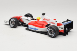 Toyota TF105 #17 R. Schumacher Panasonic Toyota Racing Showcar 2005 Minichamps 1:18 100050087 Diecast - image 5 of 7