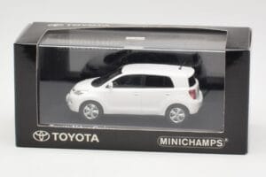 Toyota Urban Cruiser White Minichamps 1:43 400166960 Diecast - image 2 of 3