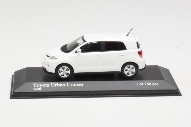 Toyota Urban Cruiser White Minichamps 1:43 400166960 Diecast