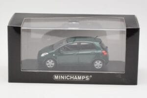 Toyota Yaris XP10 Oxford Green Minichamps 1:43 400166501 Diecast - image 4 of 4
