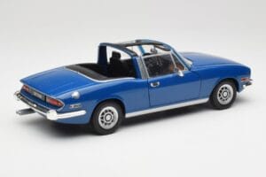 Triumph Stag Mk1 Sapphire Blue Revell 1:18 08815 Diecast - image 3 of 8