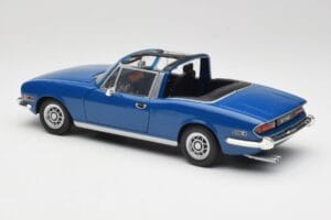 Triumph Stag Mk1 Sapphire Blue Revell 1:18 08815 Diecast - image 7 of 8