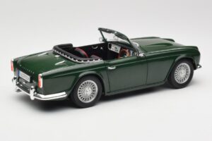 Triumph TR4 British Racing Green Revell 1:18 08827-T1 Diecast - image 3 of 8