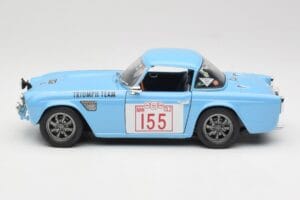 Triumph TR4 Rally Car Revell 1:18 08773 Diecast - image 4 of 8