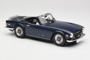 Triumph TR6 PI Dark Blue Minichamps 1:18 155132032 Diecast - image 4 of 6
