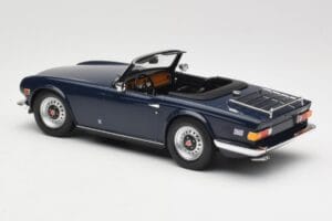 Triumph TR6 PI Dark Blue Minichamps 1:18 155132032 Diecast - image 5 of 6