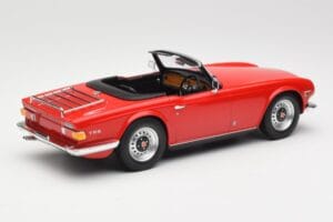 Triumph TR6 PI Red Minichamps 1:18 155132031 Diecast - image 2 of 6