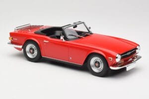 Triumph TR6 PI Red Minichamps 1:18 155132031 Diecast - image 4 of 6