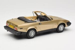 Triumph TR7 DHC Gold BoS Models 1:18 BOS221 Resin - image 2 of 6