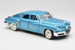 Tucker Torpedo Blue Road Signature 1:18 92268 Diecast - image 6 of 8