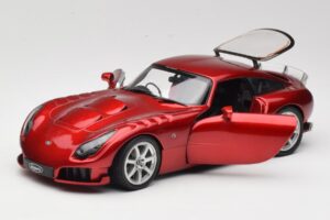 TVR Sagaris Red Revell 1:18 08816 Diecast - image 2 of 8