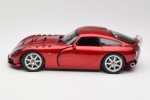 TVR Sagaris Red Revell 1:18 08816 Diecast - image 4 of 8