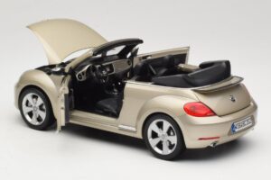 Volkswagen Beetle A5 Cabriolet Grey Kyosho 1:18 5C3099302P7W Diecast - image 5 of 8