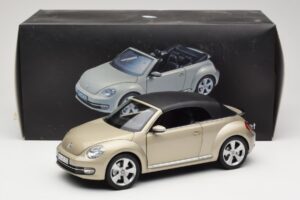 Volkswagen Beetle A5 Cabriolet Grey Kyosho 1:18 5C3099302P7W Diecast - image 8 of 8