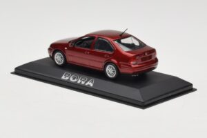 Volkswagen Bora Mk4 Red Metallic Minichamps 1:43 VW003 Diecast - image 3 of 4