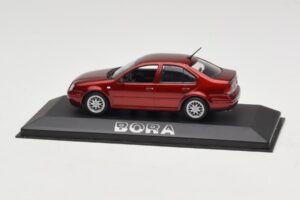 Volkswagen Bora Mk4 Red Metallic Minichamps 1:43 VW003 Diecast