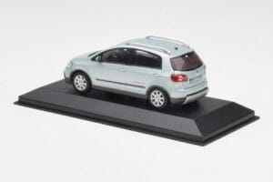 Volkswagen Cross Golf Mk5 Silver Minichamps 1:43 GOLF003 Diecast - image 3 of 4