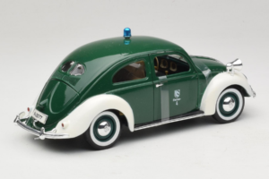 Volkswagen Export Sedan Police Maisto 1:18 56004 Diecast - image 2 of 6