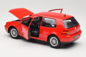 Volkswagen Golf Mk4 GTI Red Revell 1:18 08943 Diecast - image 5 of 8