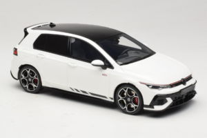 Volkswagen Golf Mk8 GTI Clubsport Pure White Otto 1:18 OT1221 Resin - image 4 of 6