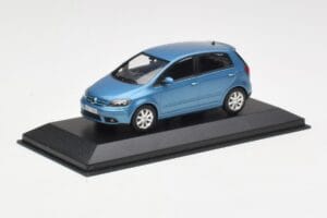 Volkswagen Golf Plus Mk5 Blue Metallic Minichamps 1:43 GOLF002 Diecast - image 2 of 4