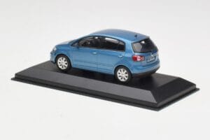 Volkswagen Golf Plus Mk5 Blue Metallic Minichamps 1:43 GOLF002 Diecast - image 3 of 4