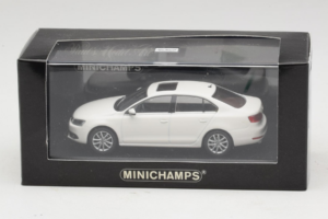 Volkswagen Jetta Mk6 White Minichamps 1:43 JETTA003 Diecast - image 4 of 4