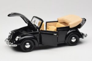 Volkswagen Beetle Cabriolet Black Maisto 1:18 37800-M6 Diecast - image 2 of 8