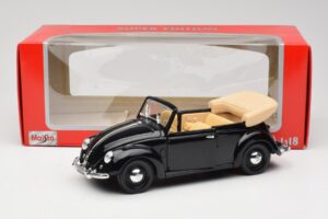 Volkswagen Beetle Cabriolet Black Maisto 1:18 37800-M6 Diecast - image 8 of 8